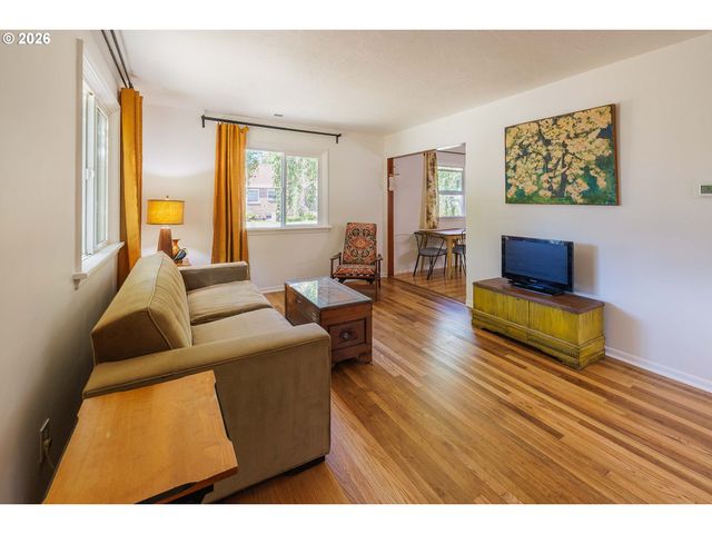7003 N WALL Ave, Portland, OR 97203