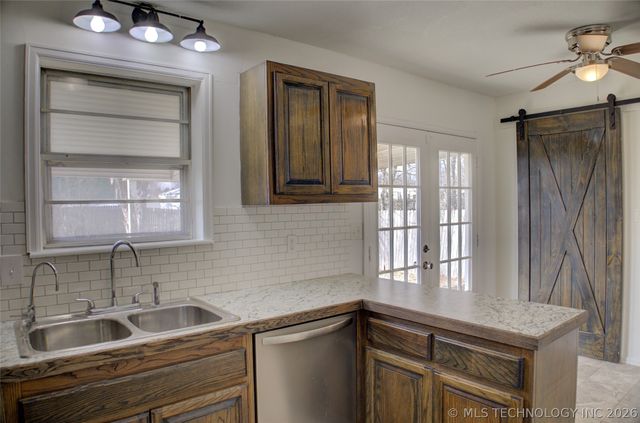 1405 N Lang Street, Claremore, OK 74017