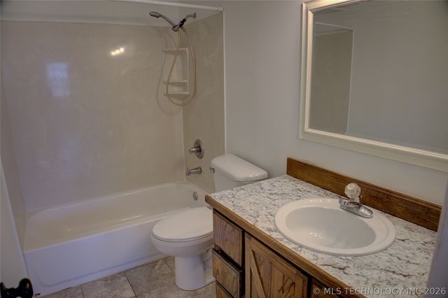 1405 N Lang Street, Claremore, OK 74017