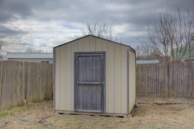 1405 N Lang Street, Claremore, OK 74017