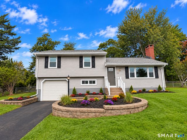 19 Winthrop Boulevard, Cromwell, CT 06416