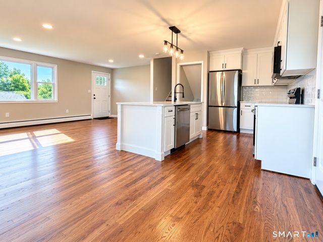 19 Winthrop Boulevard, Cromwell, CT 06416