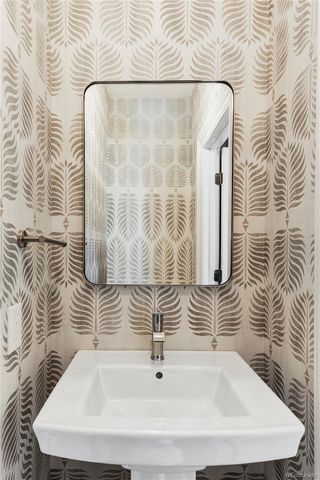 1275 N Franklin Street, Denver, CO 80218