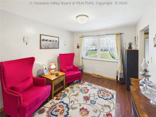 19 River Drive, Elkview, WV 25071