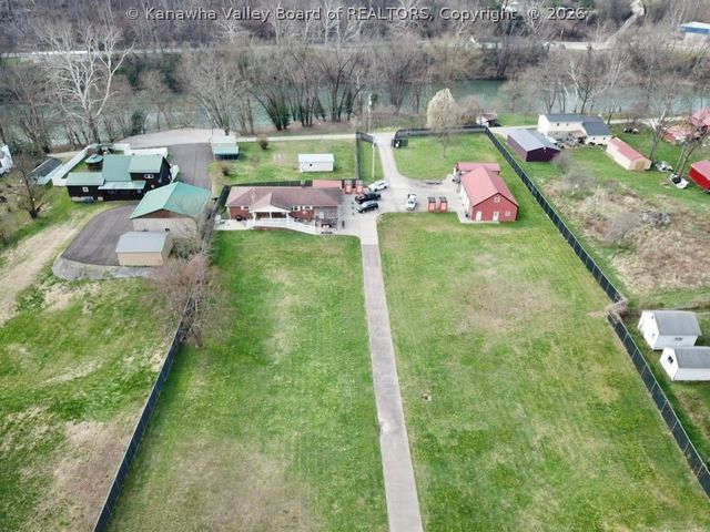 19 River Drive, Elkview, WV 25071