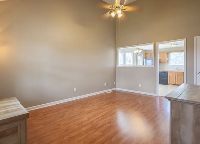 220 Cranklen Cir, Clarksville, TN 37042