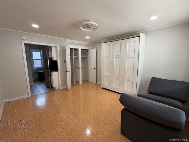 830 E Broadway 106, Long Beach, NY 11561