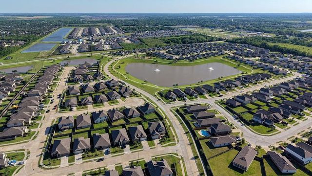 14230 Overbrook Willow Way, Rosharon, TX 77583
