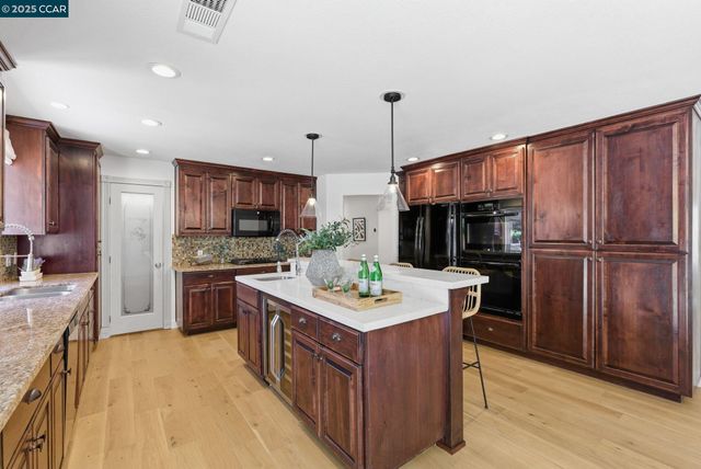 198 Pulido Rd, Danville, CA 94526