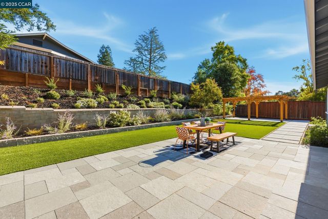 198 Pulido Rd, Danville, CA 94526