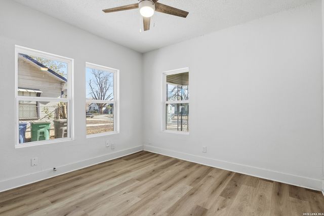 319 Roslyn, San Antonio, TX 78204