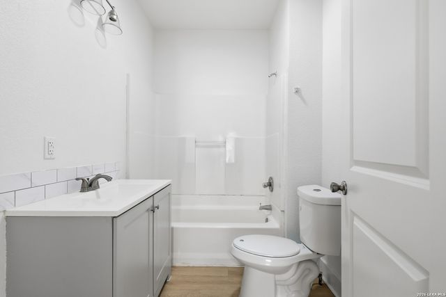 319 Roslyn, San Antonio, TX 78204