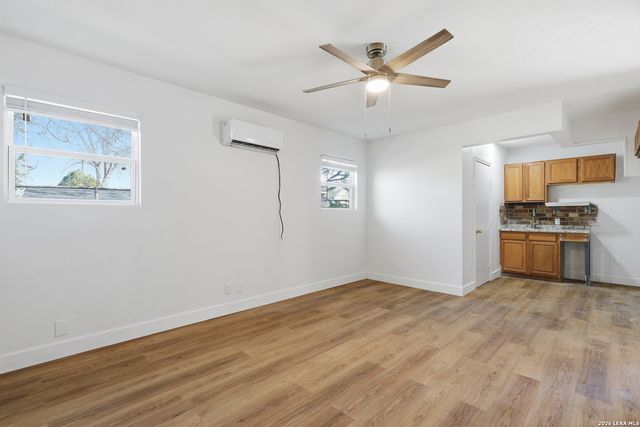 319 Roslyn, San Antonio, TX 78204