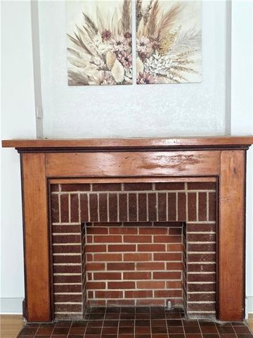 1202 Sacramento Street, St Joseph, MO 64503