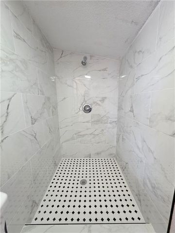 1202 Sacramento Street, St Joseph, MO 64503