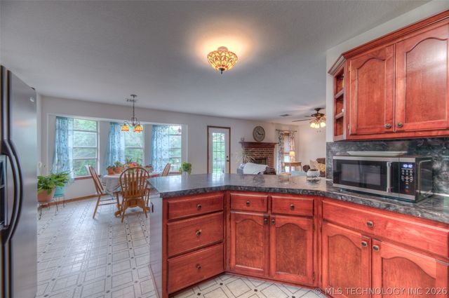 110 N 197th West Avenue, Sand Springs, OK 74063