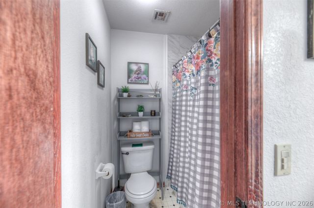 110 N 197th West Avenue, Sand Springs, OK 74063