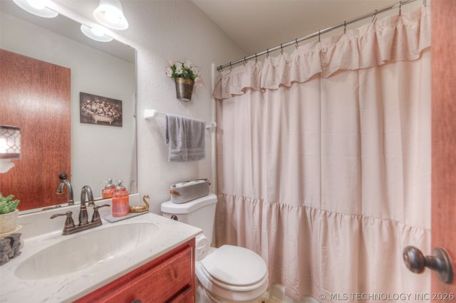 110 N 197th West Avenue, Sand Springs, OK 74063