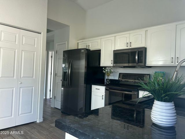 4020 W CHAMA Drive, Glendale, AZ 85310