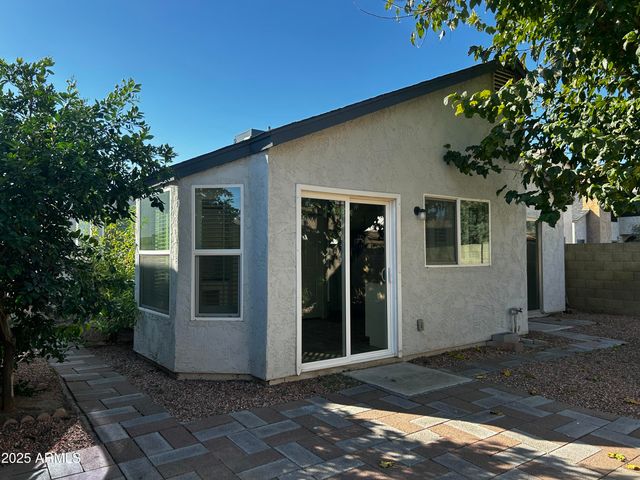 4020 W CHAMA Drive, Glendale, AZ 85310