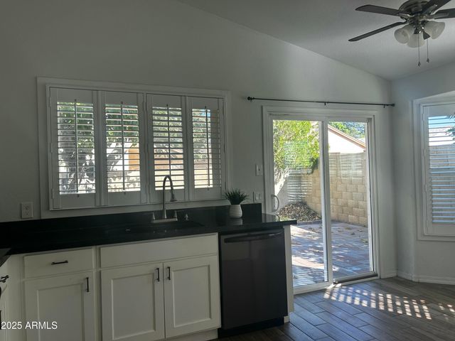 4020 W CHAMA Drive, Glendale, AZ 85310