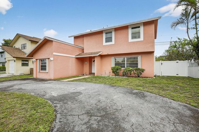 7721 NW 42nd Court, Hollywood, FL 33024