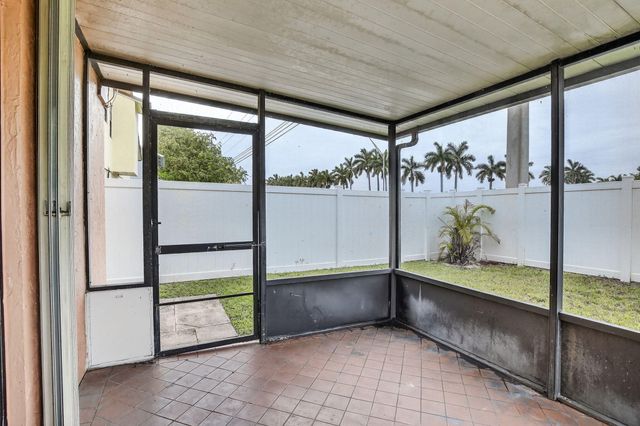 7721 NW 42nd Court, Hollywood, FL 33024