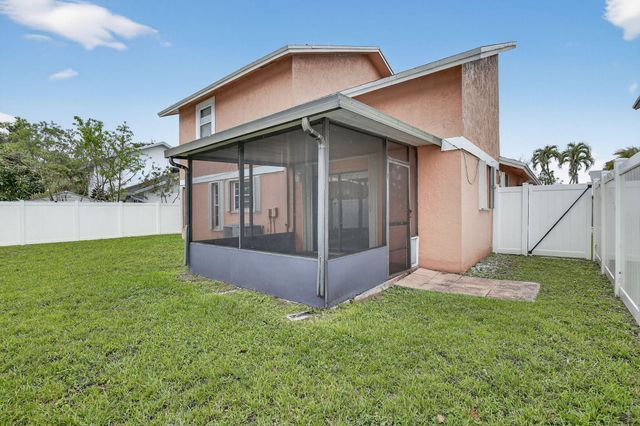 7721 NW 42nd Court, Hollywood, FL 33024