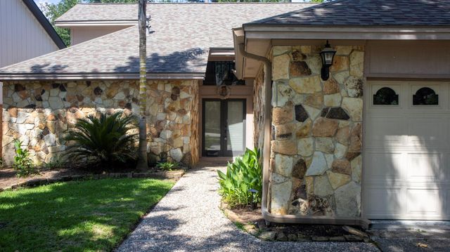 9 Huntsmans Horn Circle, The Woodlands, TX 77380