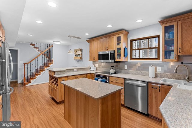 7306 RESERVATION DR, Springfield, VA 22153