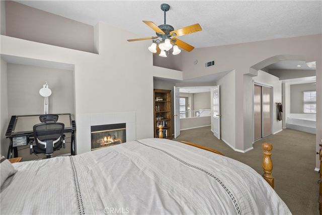 19346 Santa Maria, Newhall, CA 91321