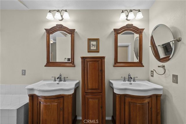 19346 Santa Maria, Newhall, CA 91321