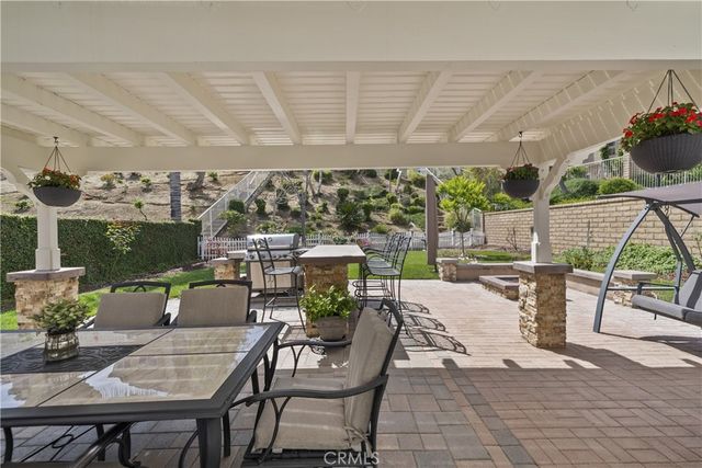 19346 Santa Maria, Newhall, CA 91321