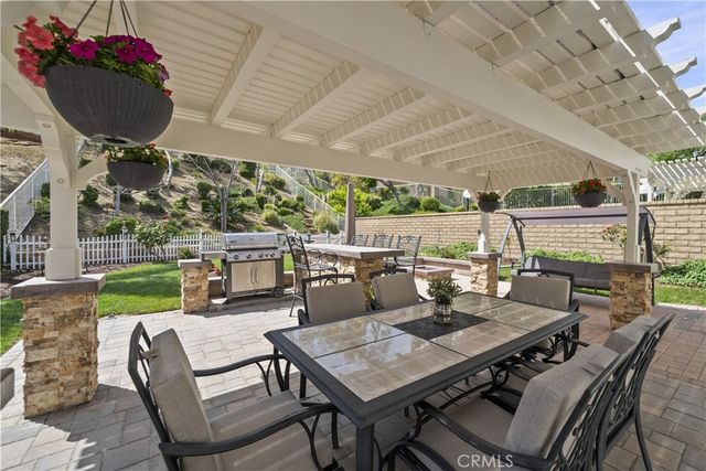 19346 Santa Maria, Newhall, CA 91321