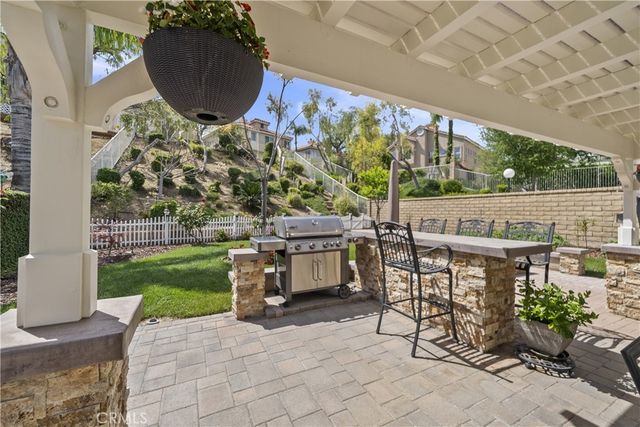 19346 Santa Maria, Newhall, CA 91321