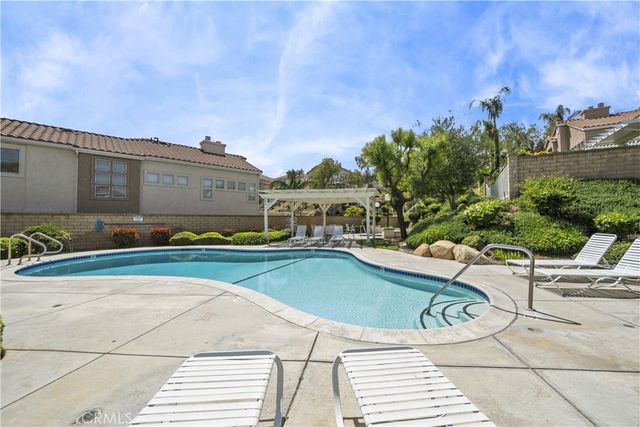 19346 Santa Maria, Newhall, CA 91321