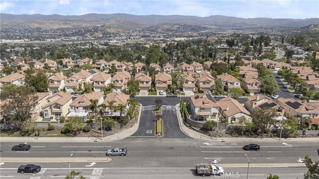 19346 Santa Maria, Newhall, CA 91321