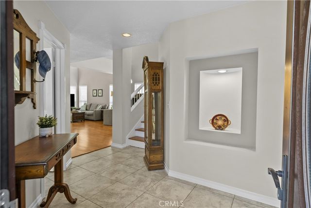 19346 Santa Maria, Newhall, CA 91321