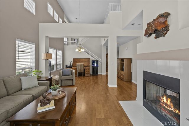 19346 Santa Maria, Newhall, CA 91321