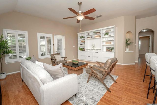 1739 Oakmont Cir, New Braunfels, TX 78132