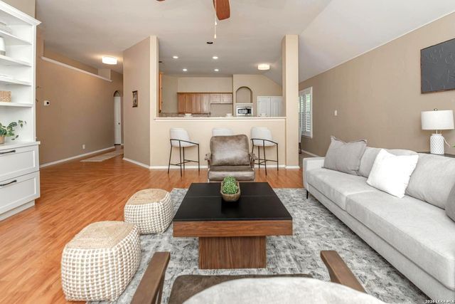 1739 Oakmont Cir, New Braunfels, TX 78132