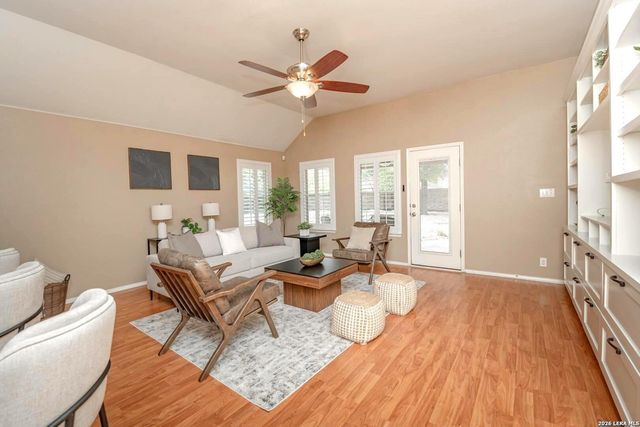 1739 Oakmont Cir, New Braunfels, TX 78132