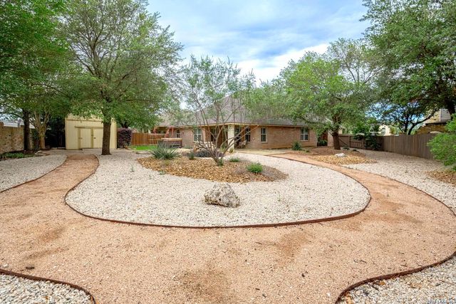 1739 Oakmont Cir, New Braunfels, TX 78132