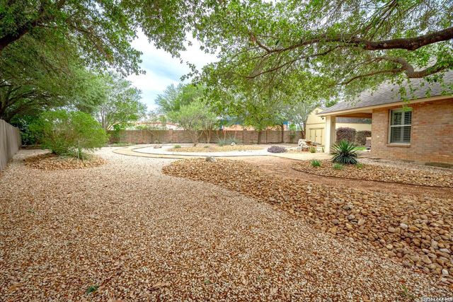 1739 Oakmont Cir, New Braunfels, TX 78132