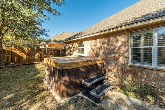 1739 Oakmont Cir, New Braunfels, TX 78132