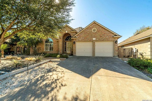 1739 Oakmont Cir, New Braunfels, TX 78132