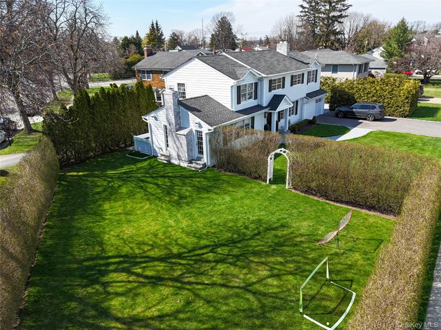 194 Whitehall Boulevard, Garden City, NY 11530