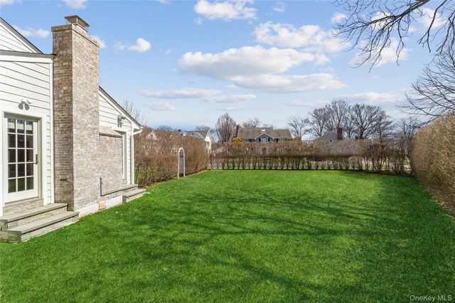 194 Whitehall Boulevard, Garden City, NY 11530