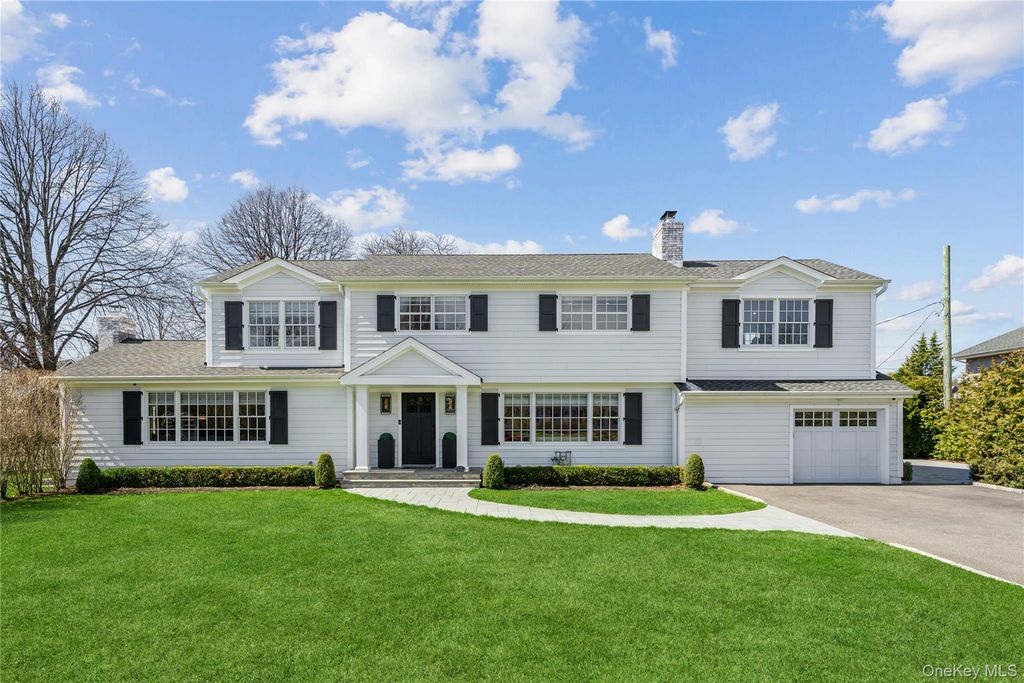 194 Whitehall Boulevard, Garden City, NY 11530
