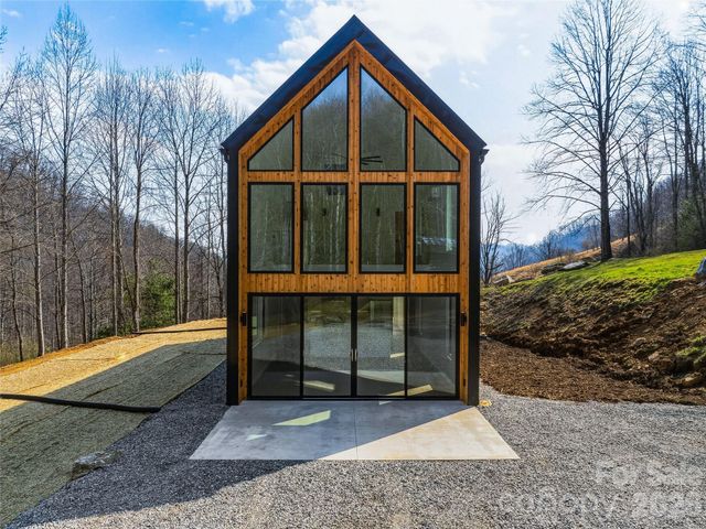 710 Kendal Drive, Leicester, NC 28748